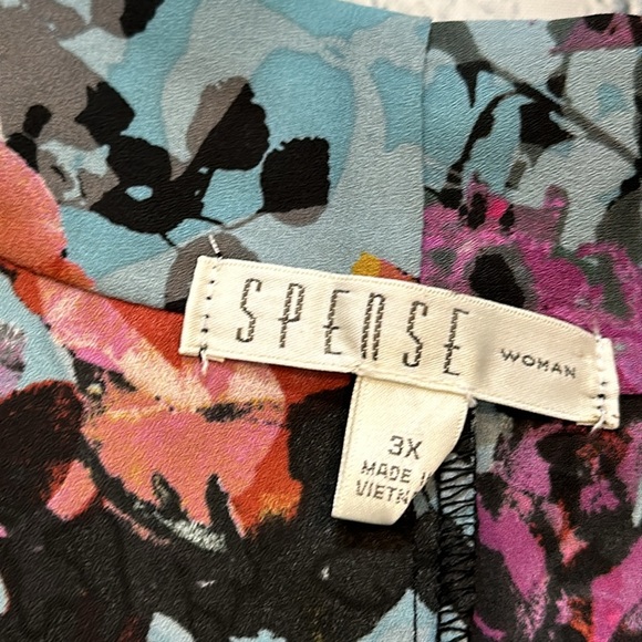 Beautiful sheer Spense floral blouse - Picture 6 of 9